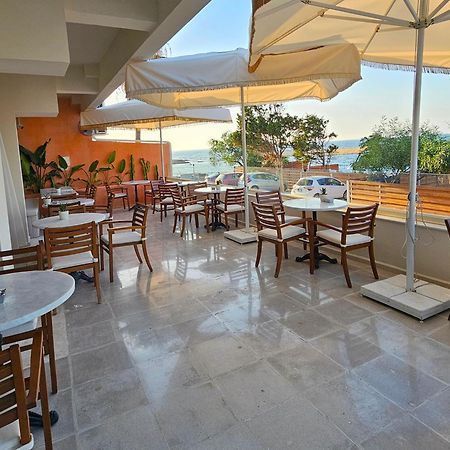 Azure Bay Hotell Ayvaryara Exteriör bild