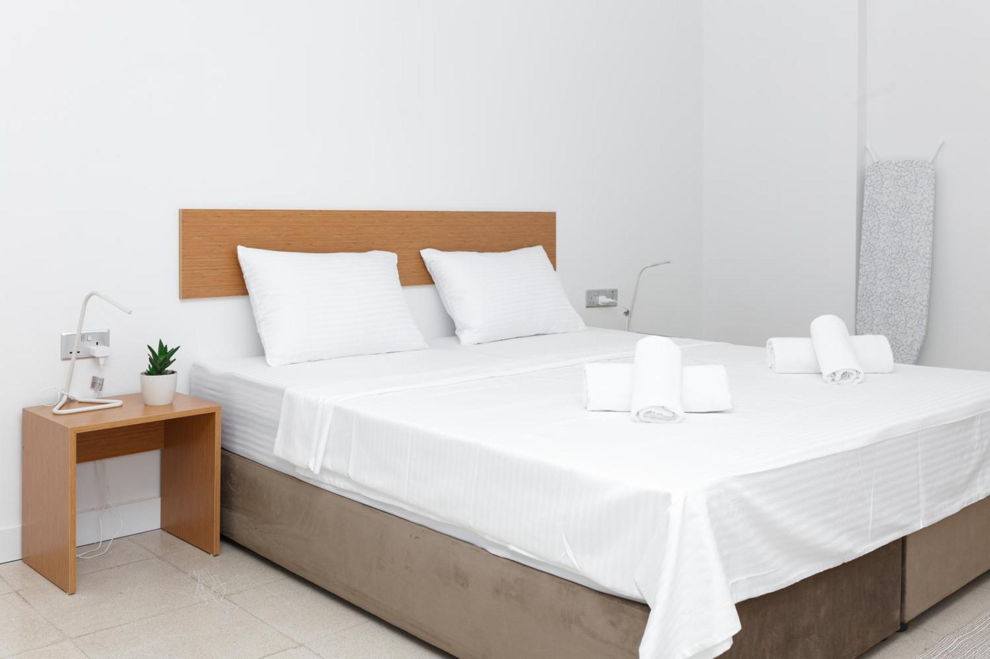 Azure Bay Hotell Ayvaryara Exteriör bild